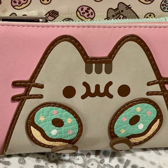 Pusheen Backpack & Matching Wallet - Picture 4 of 9